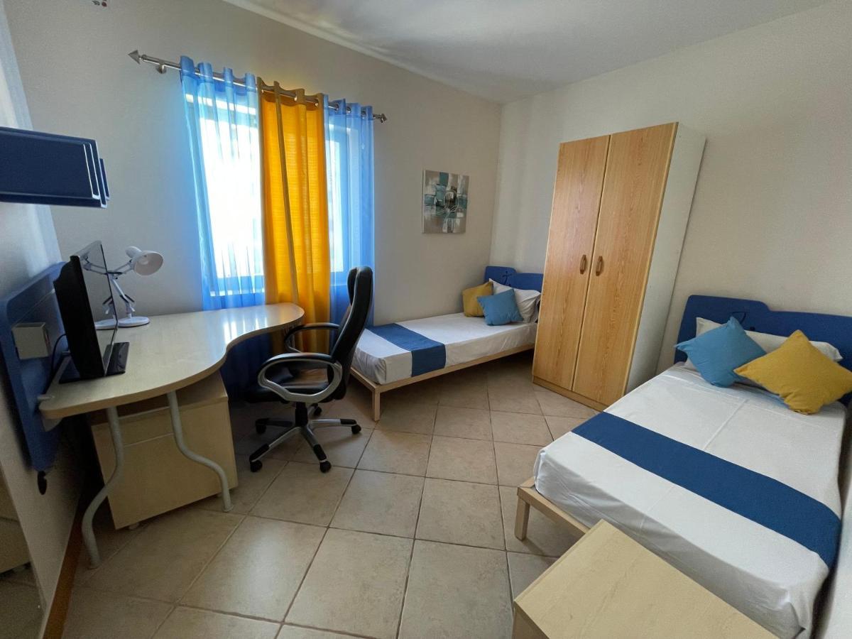 Beautiful Central Apartment With Pool Σεντ Πόλς Μπέι Εξωτερικό φωτογραφία