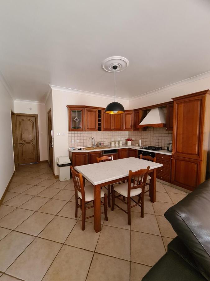Beautiful Central Apartment With Pool Σεντ Πόλς Μπέι Εξωτερικό φωτογραφία